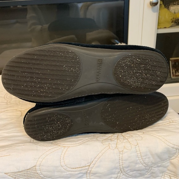 Sperry suede and Sherpa 8 hole moccasin boots - Picture 6 of 13